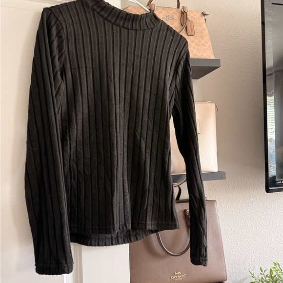 Black Ribbed Mock Neck Women's Top - Picture 1 of 1